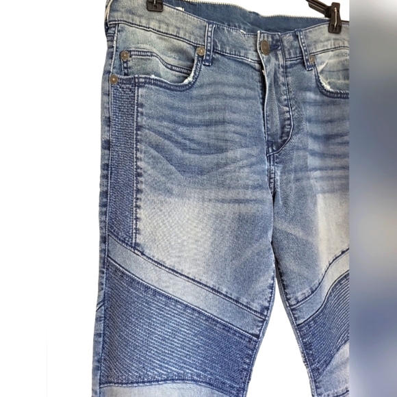 - NEW True Religion Men's Stylish Relaxed Skinny Denim Jeans - Picture 4 of 14